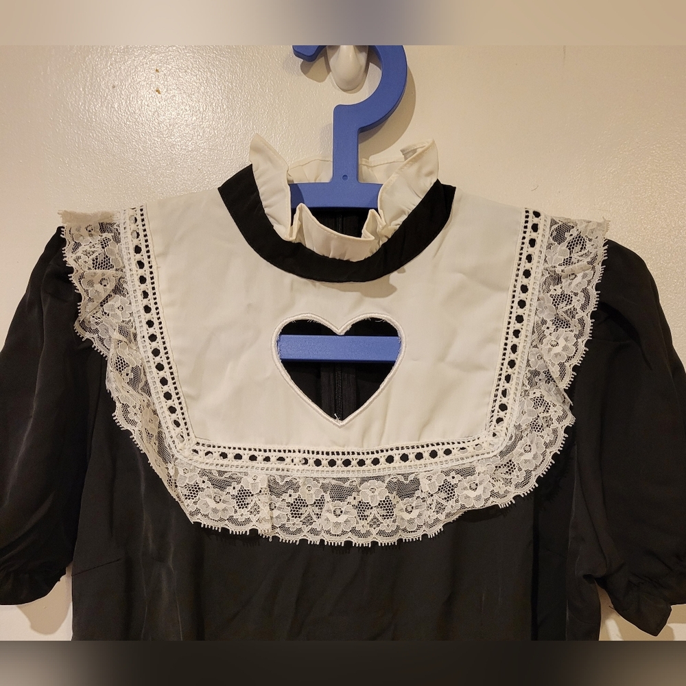 ROMWE Black and White Babydoll Dress with Ruffled Puff Sleeves - Picture 2 of 4